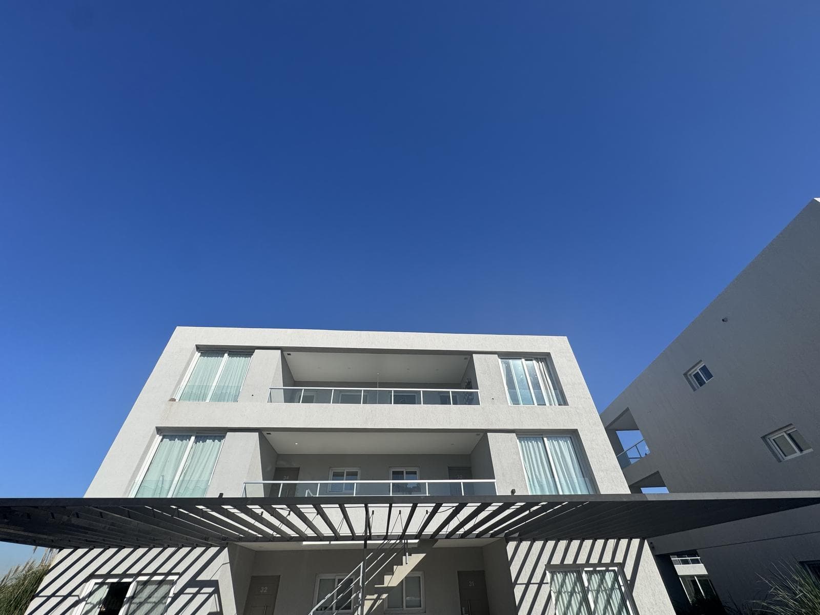 4-Room Apartment for Sale in Pilar
