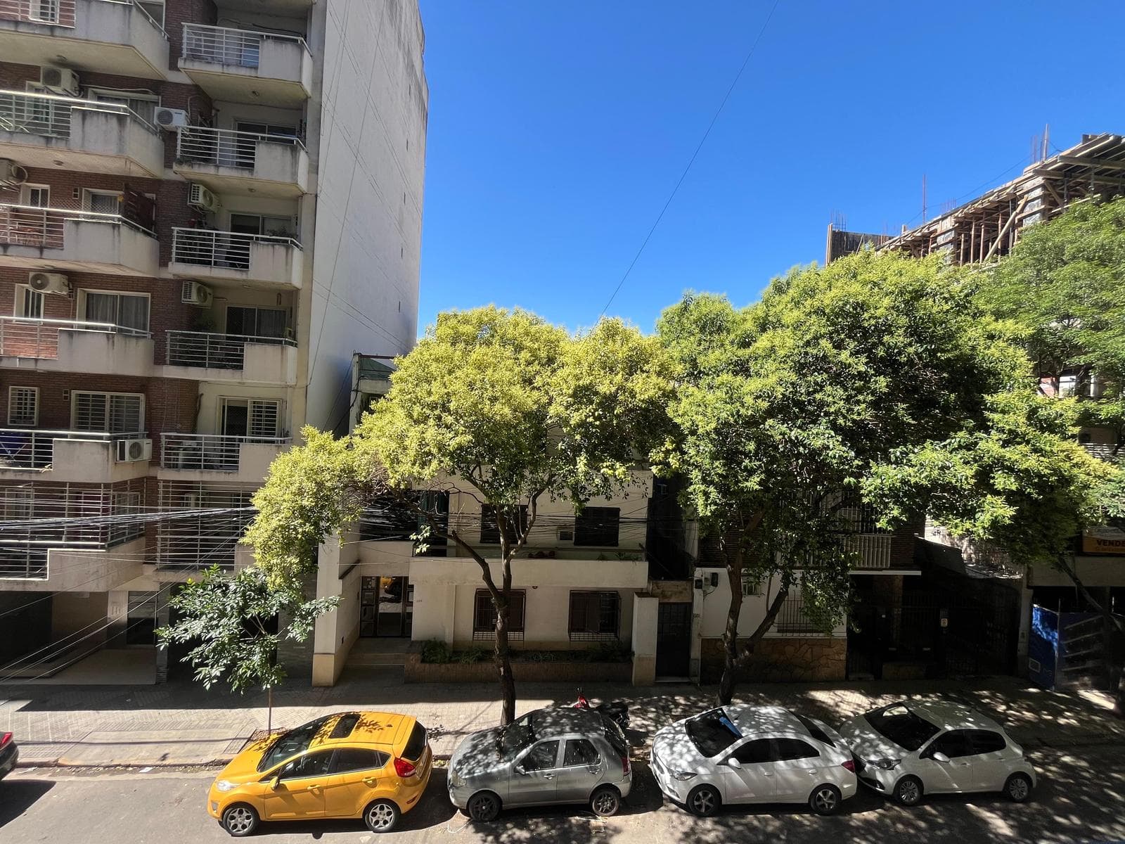 FOR SALE - 1-bedroom apartment with a front-facing balcony. Martin, Rosario.