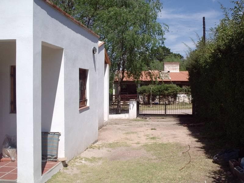 Excellent house with natural gas, great location, facing west
