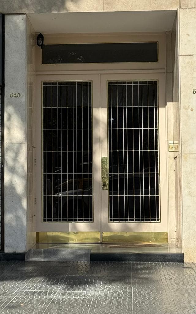 Two-story office for sale on 9 de Julio Avenue with a sweeping panoramic view