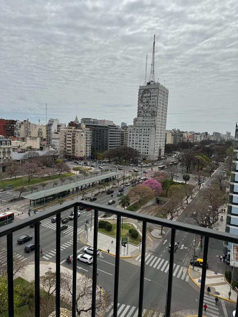 Two-story office for sale on 9 de Julio Avenue with a sweeping panoramic view