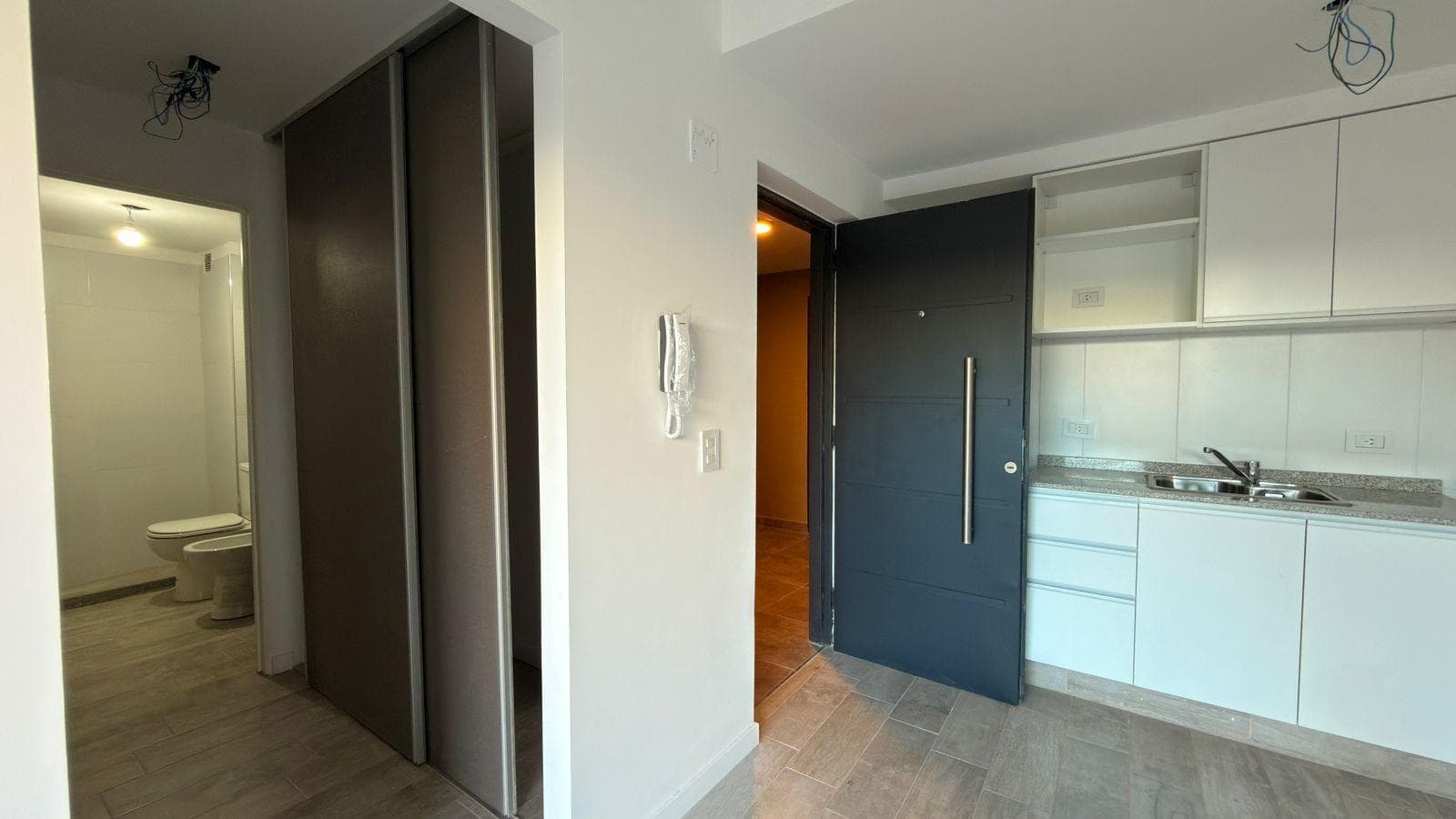 For Sale: One-Bedroom Apartment with Balcony, Brand-New. Abasto