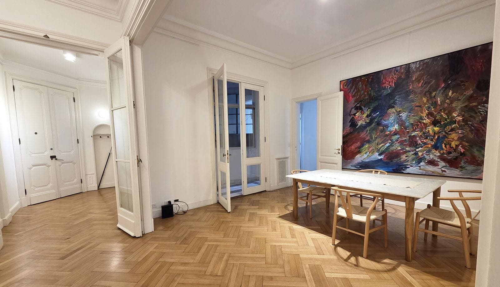 Amazing 4-Bedroom Apartment for Sale Retiro District