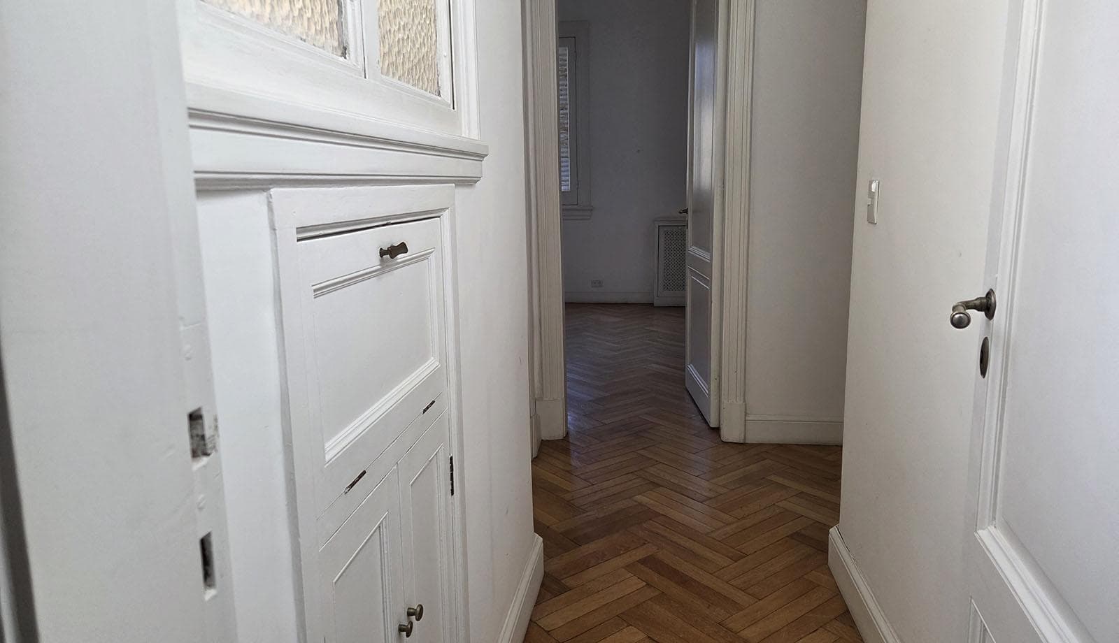 Amazing 4-Bedroom Apartment for Sale Retiro District