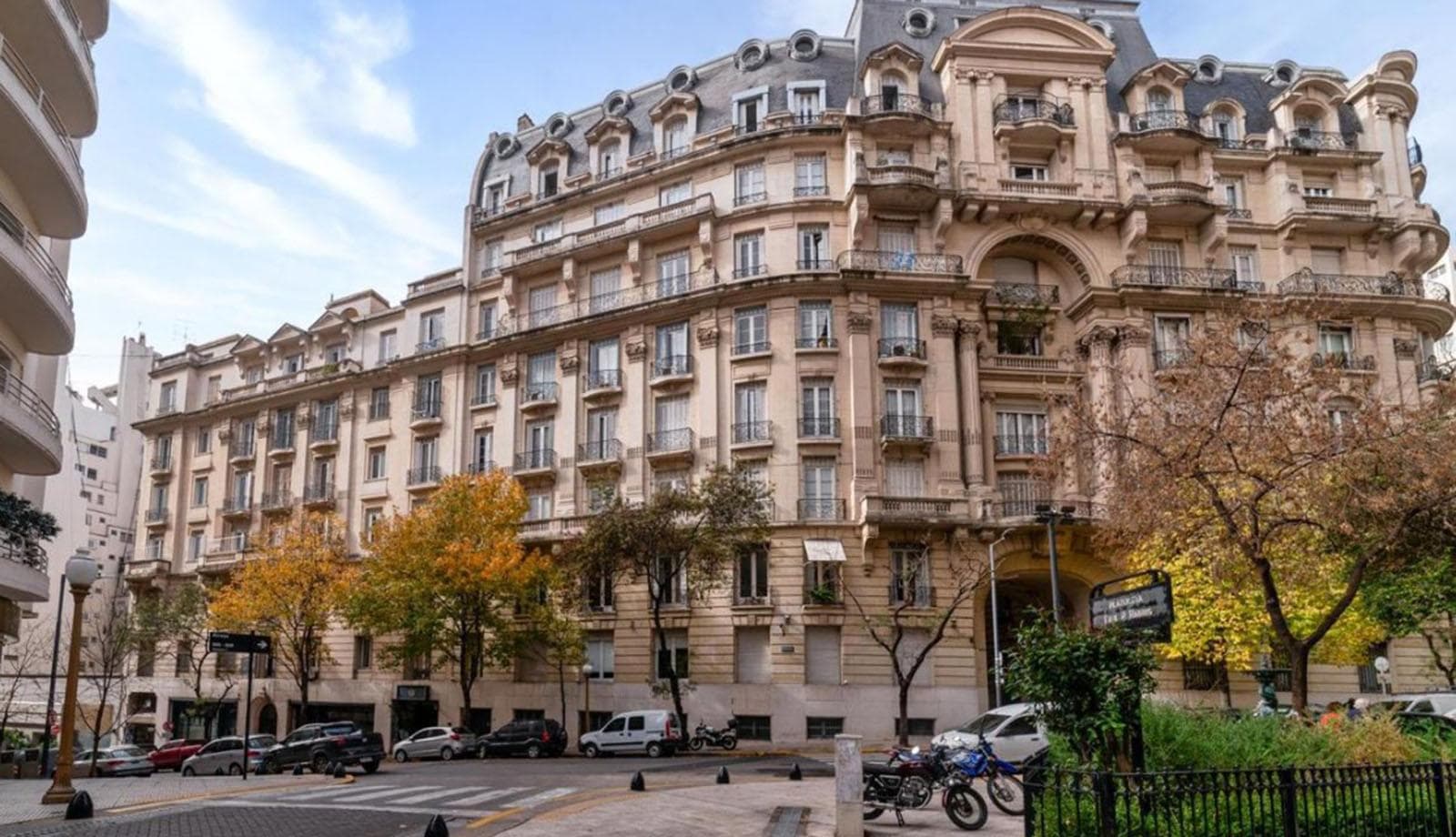 Amazing 4-Bedroom Apartment for Sale Retiro District