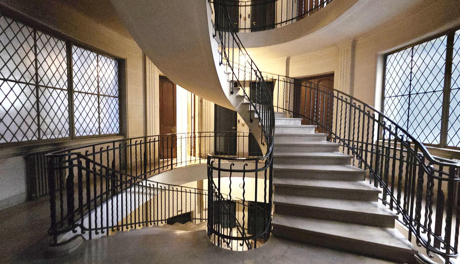 Amazing 4-Bedroom Apartment for Sale Retiro District