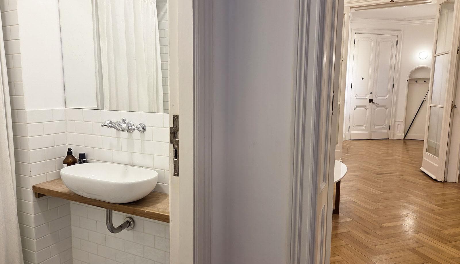 Amazing 4-Bedroom Apartment for Sale Retiro District