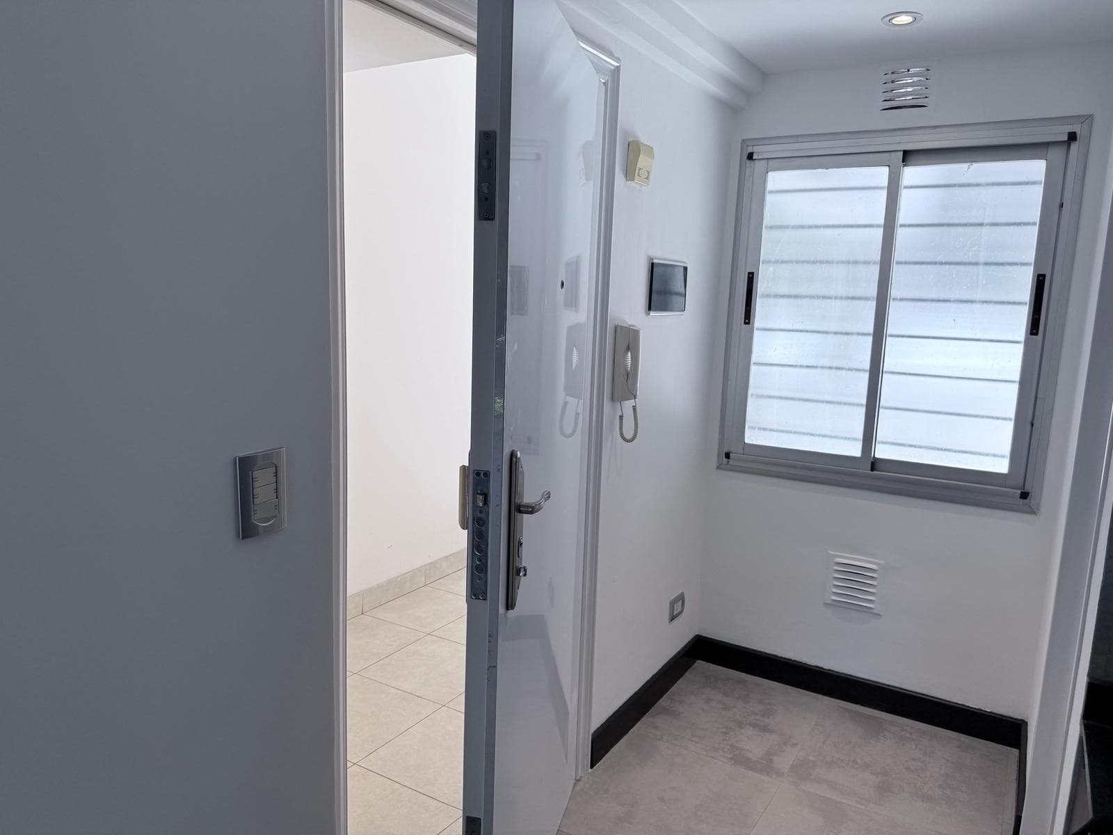 Excellent One-Bedroom Apartment in Palermo Hollywood - Qualifies for a Mortgage - With Rent