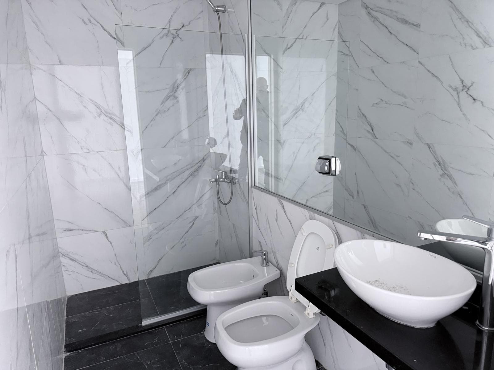 Brand-New Studio Apartment in Monserrat