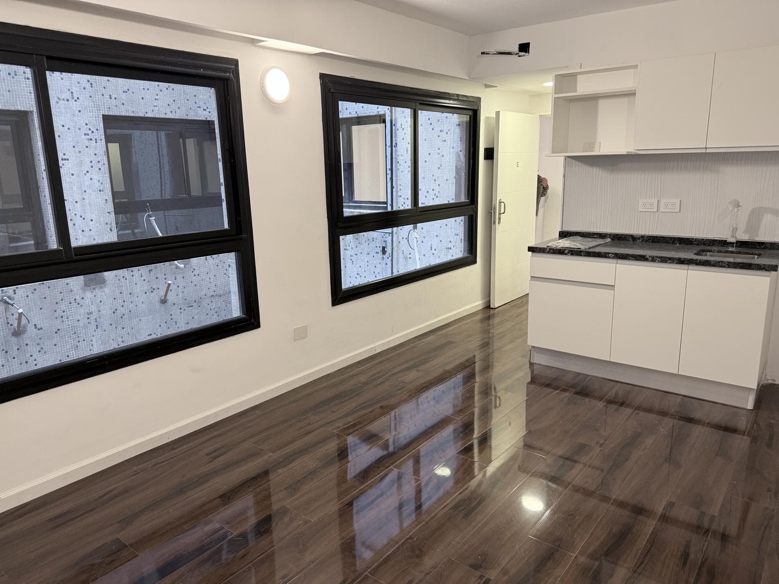 Brand-New Studio Apartment in Monserrat