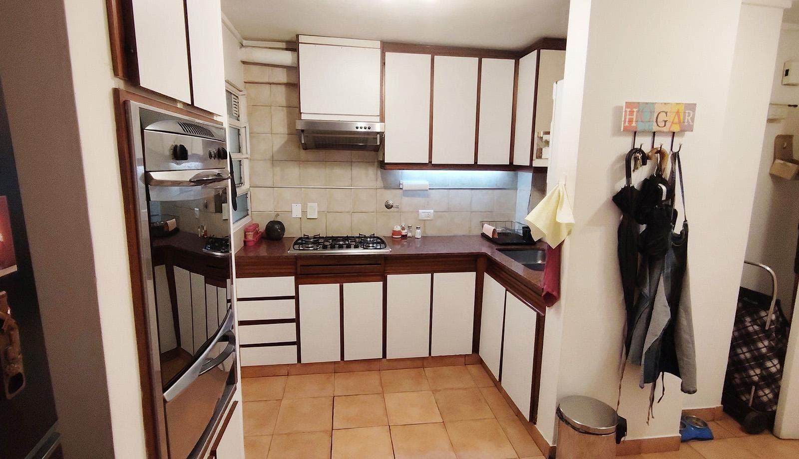 4-Bedroom Apartment for Sale with Balcony and Outbuilding in Barrio Norte