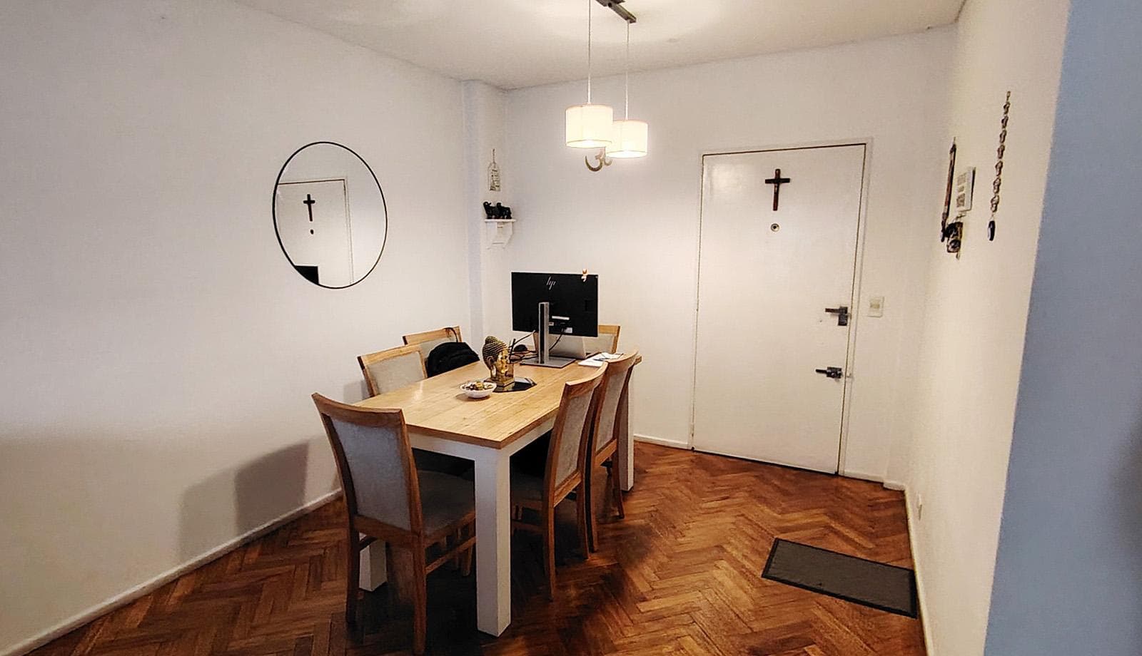 4-Bedroom Apartment for Sale with Balcony and Outbuilding in Barrio Norte