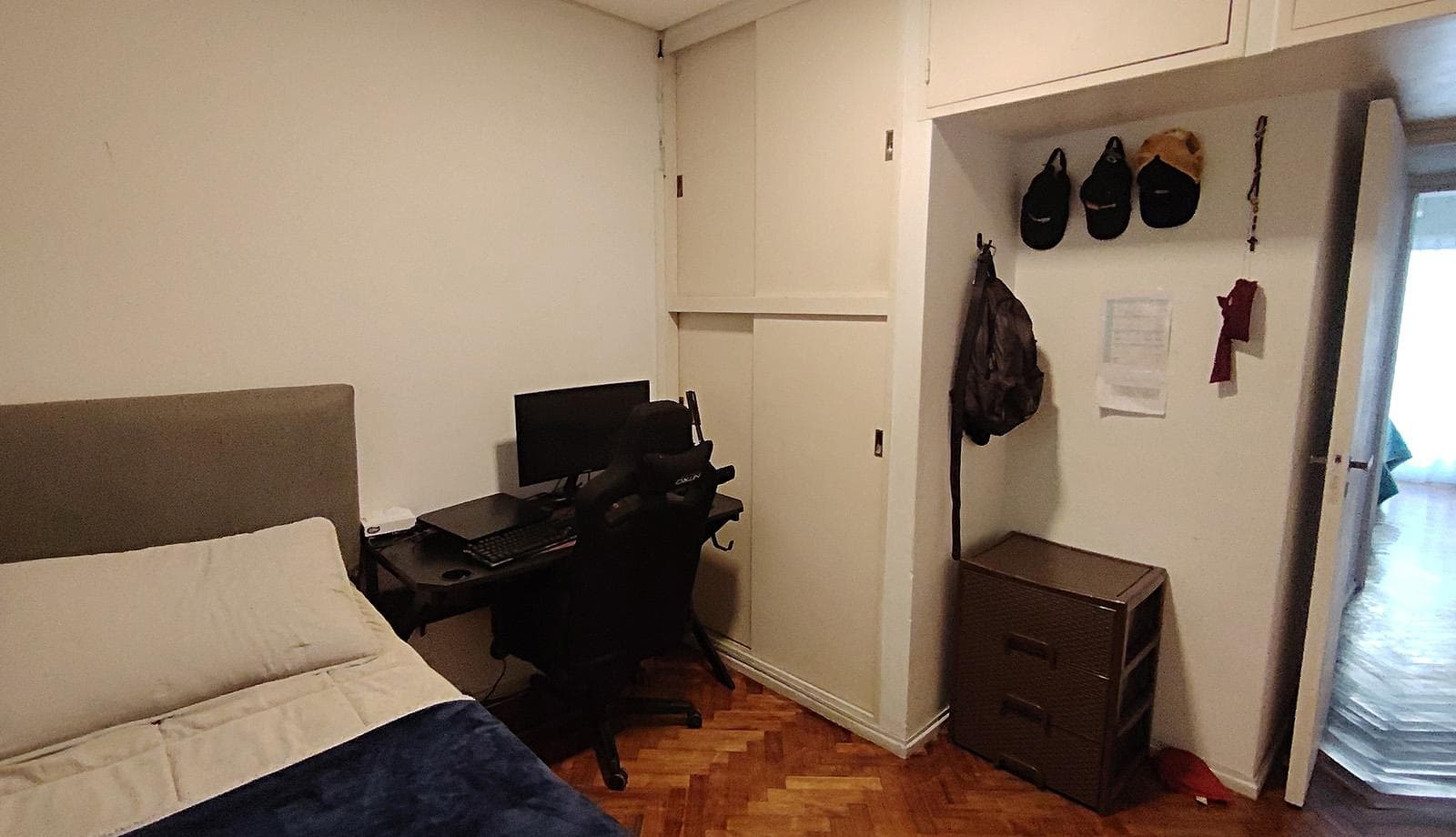 4-Bedroom Apartment for Sale with Balcony and Outbuilding in Barrio Norte