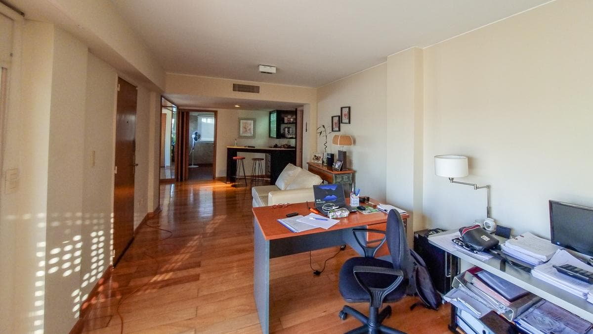 Luxury 3-Bedroom Apartment with a Partial View of the River