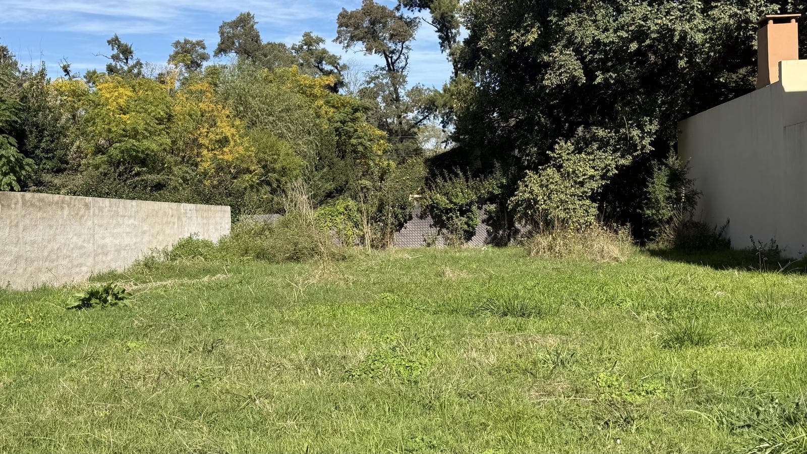 A unique piece of land full of possibilities for sale in Lobos!