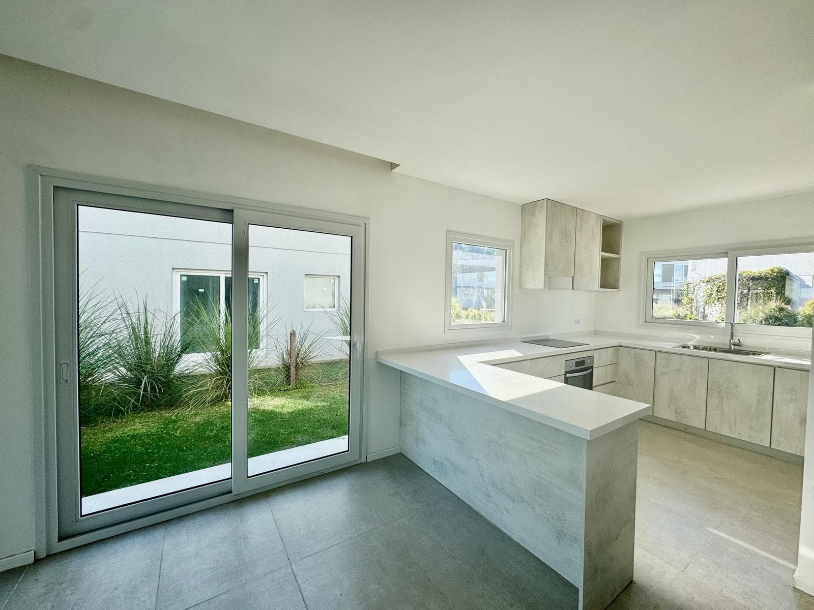 4-Room Apartment for Sale in Pilar