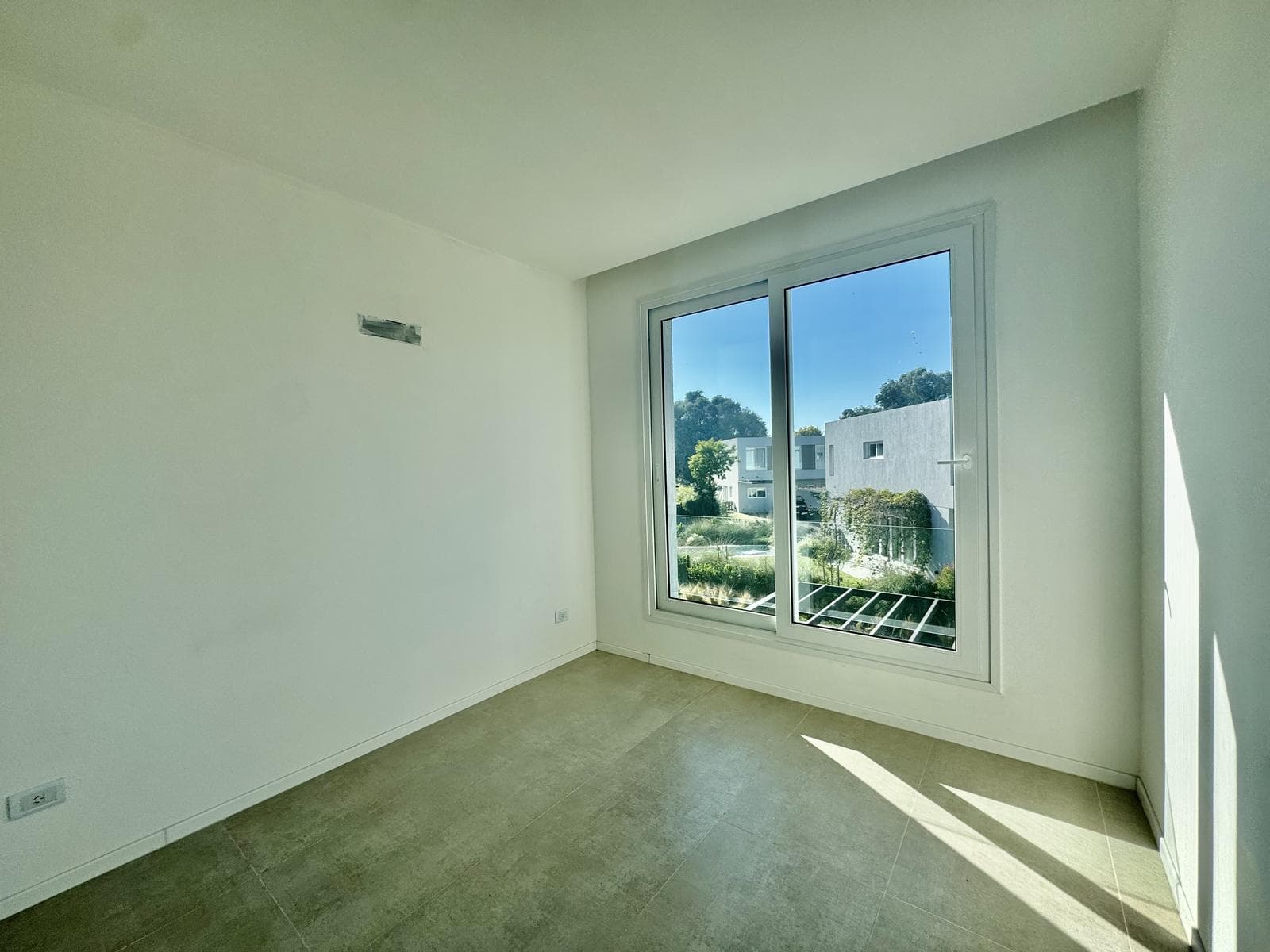 4-Room Apartment for Sale in Pilar