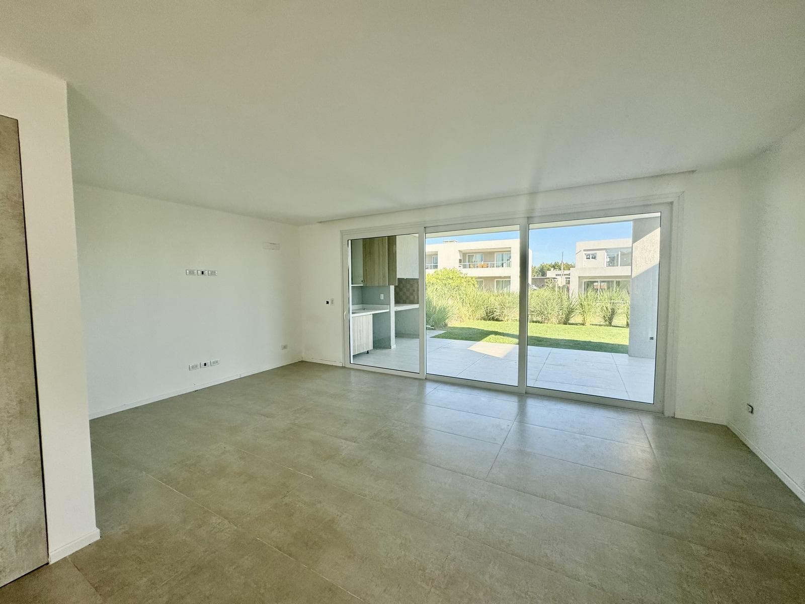 4-Room Apartment for Sale in Pilar