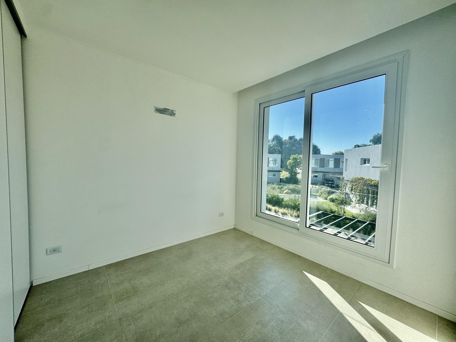 4-Room Apartment for Sale in Pilar