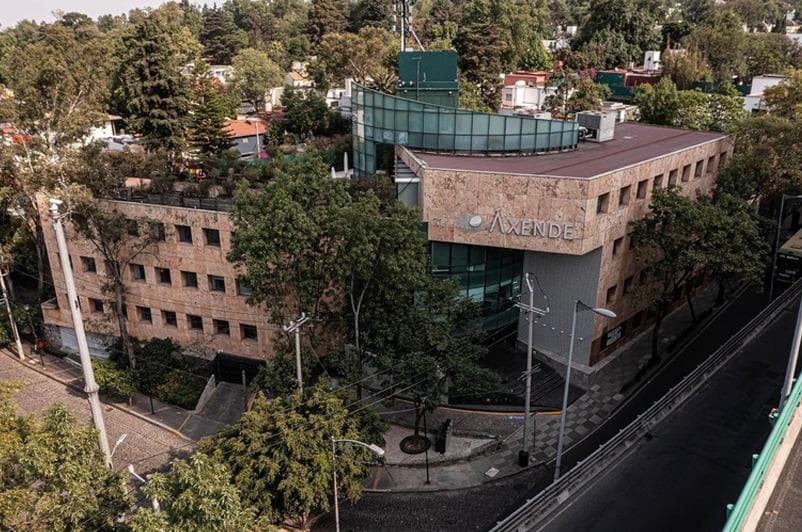 Office for rent on Periferico Sur
