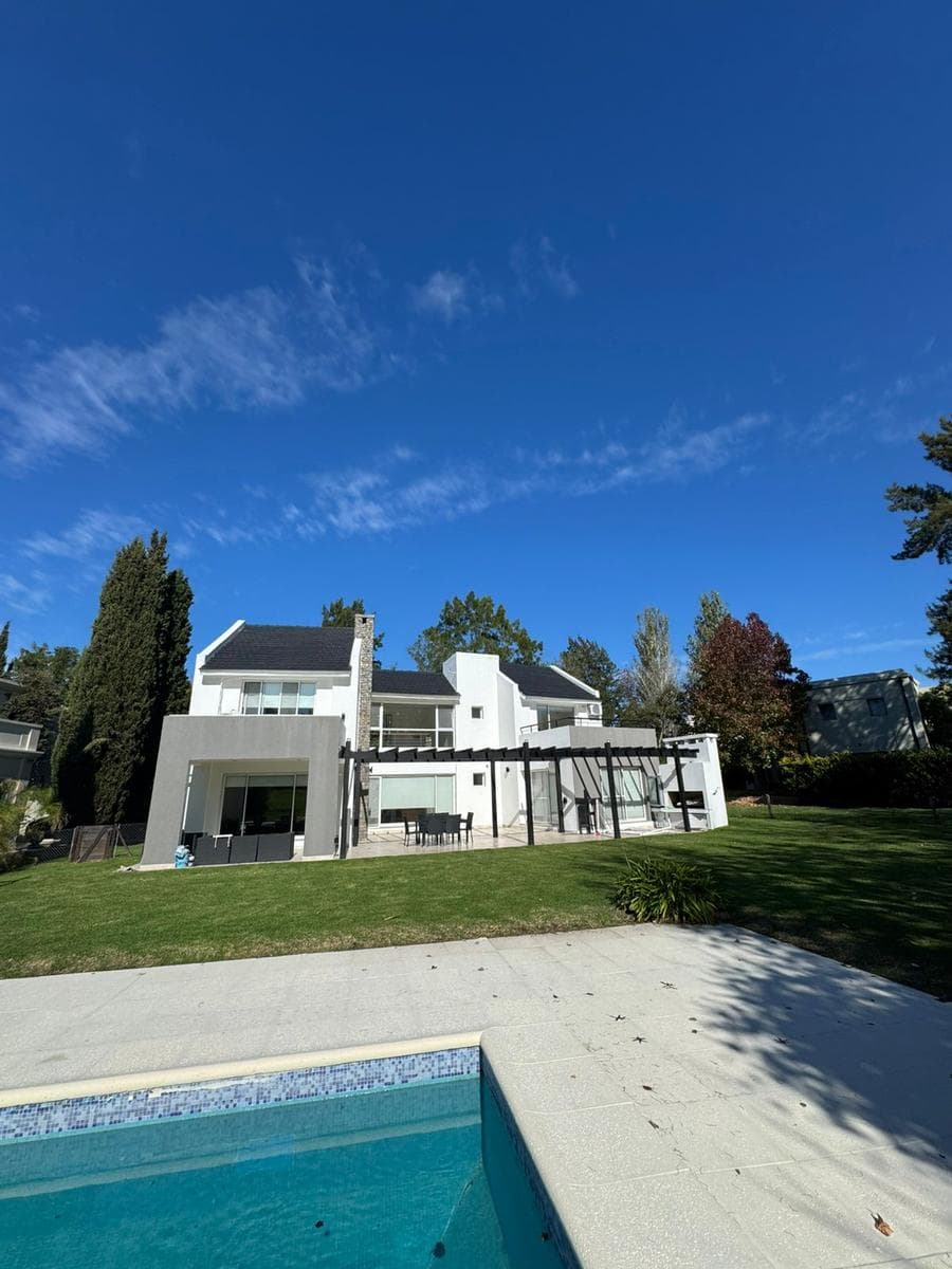 House in ABRIL CLUB DE CAMPO