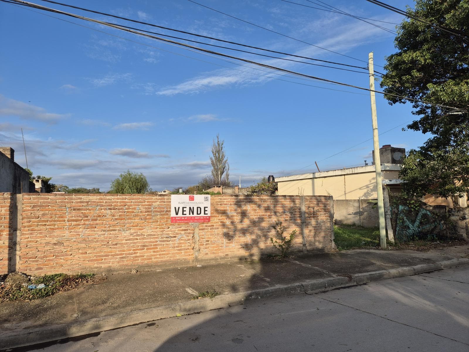 LOT FOR SALE - CAFFERATA NEIGHBORHOOD - PERFECT DUPLEX