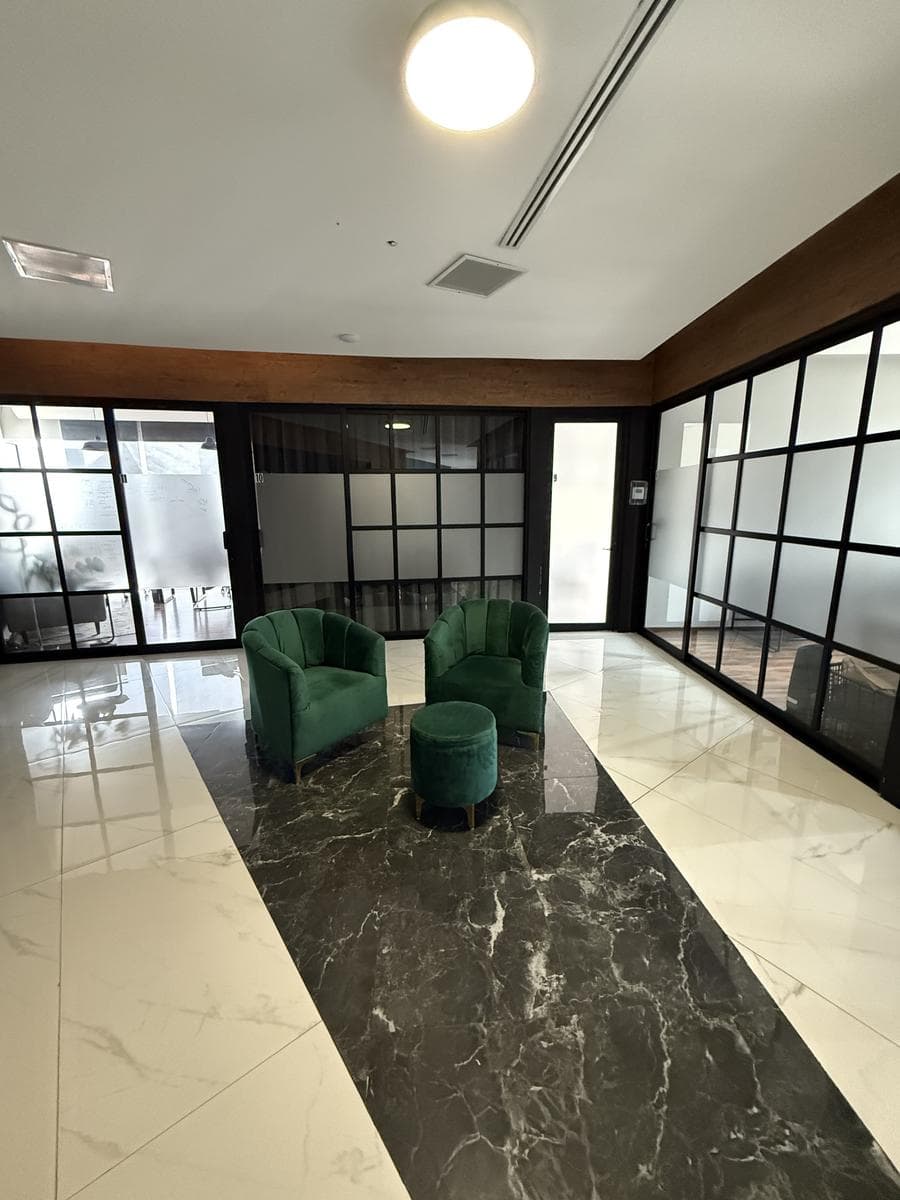 FULLY EQUIPPED AND FURNISHED OFFICE