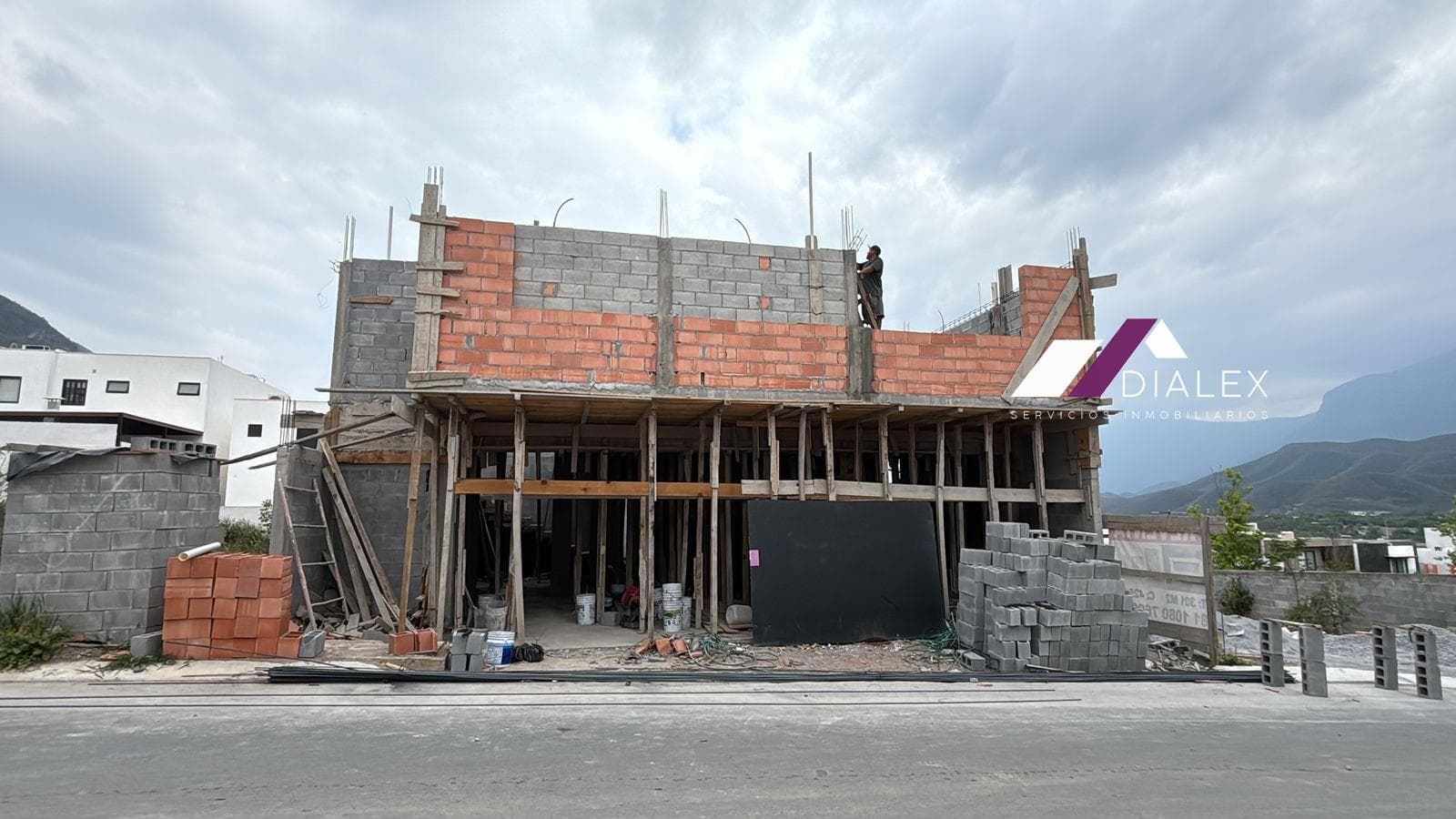 Castaños del Vergel Subdivision - NATIONAL HIGHWAY - 3-Story House FOR SALE, South Area, MONTERREY