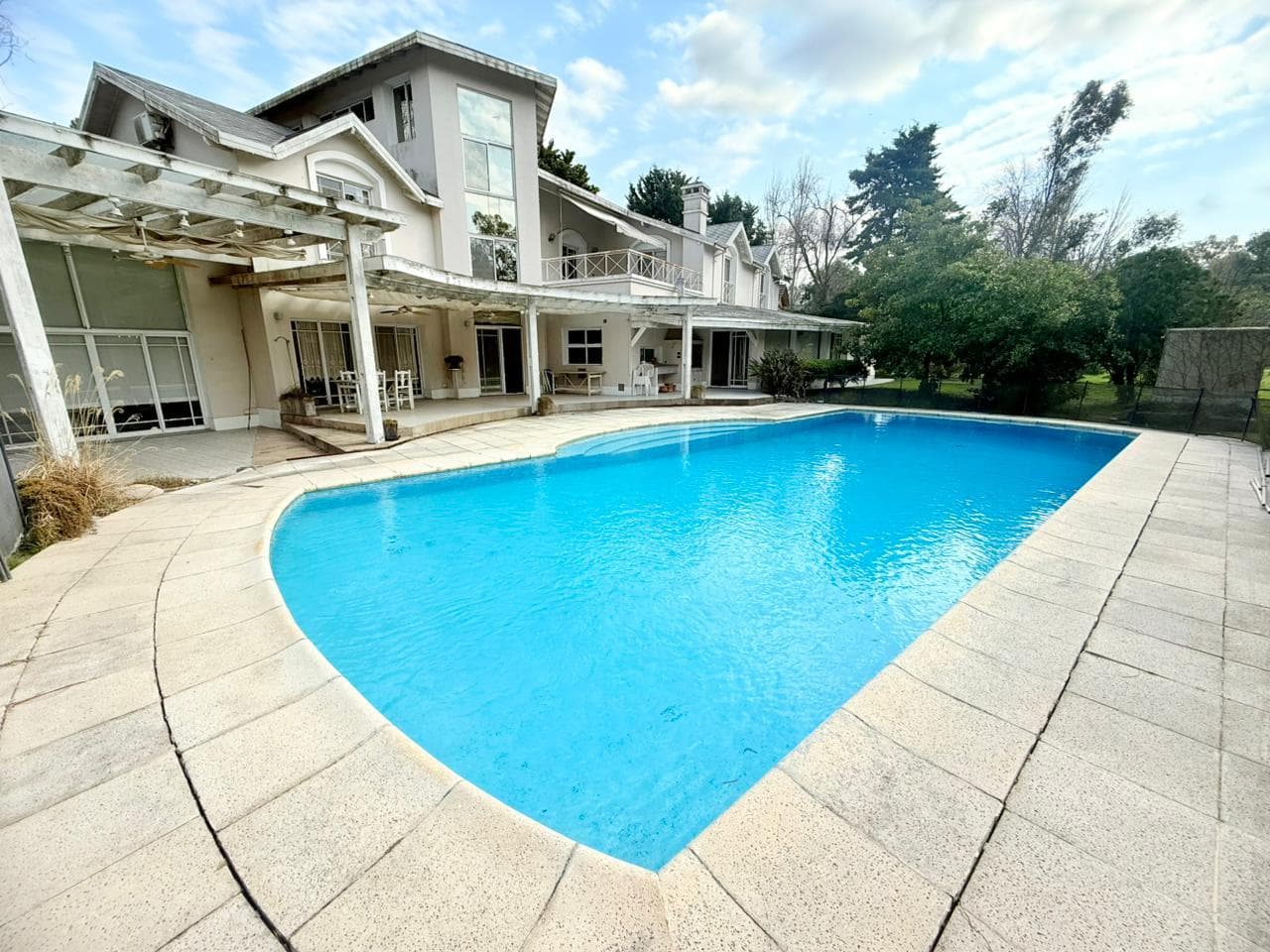 CANNING: House for Sale in North Saint Thomas, 6 Rooms