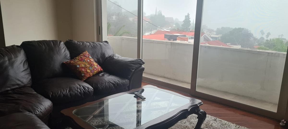 COLONIAL-STYLE HOUSE FOR SALE IN LA SIERRA