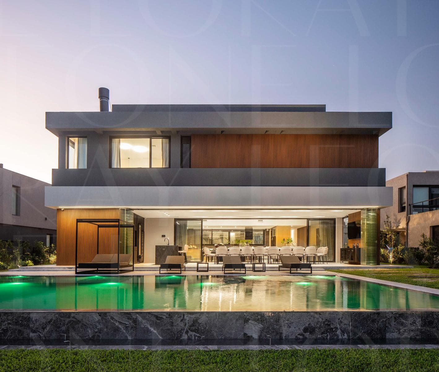 House for sale, 9 rooms, in the Terralagos Canning neighborhood—an exclusive beachfront neighborhood with lagoon views