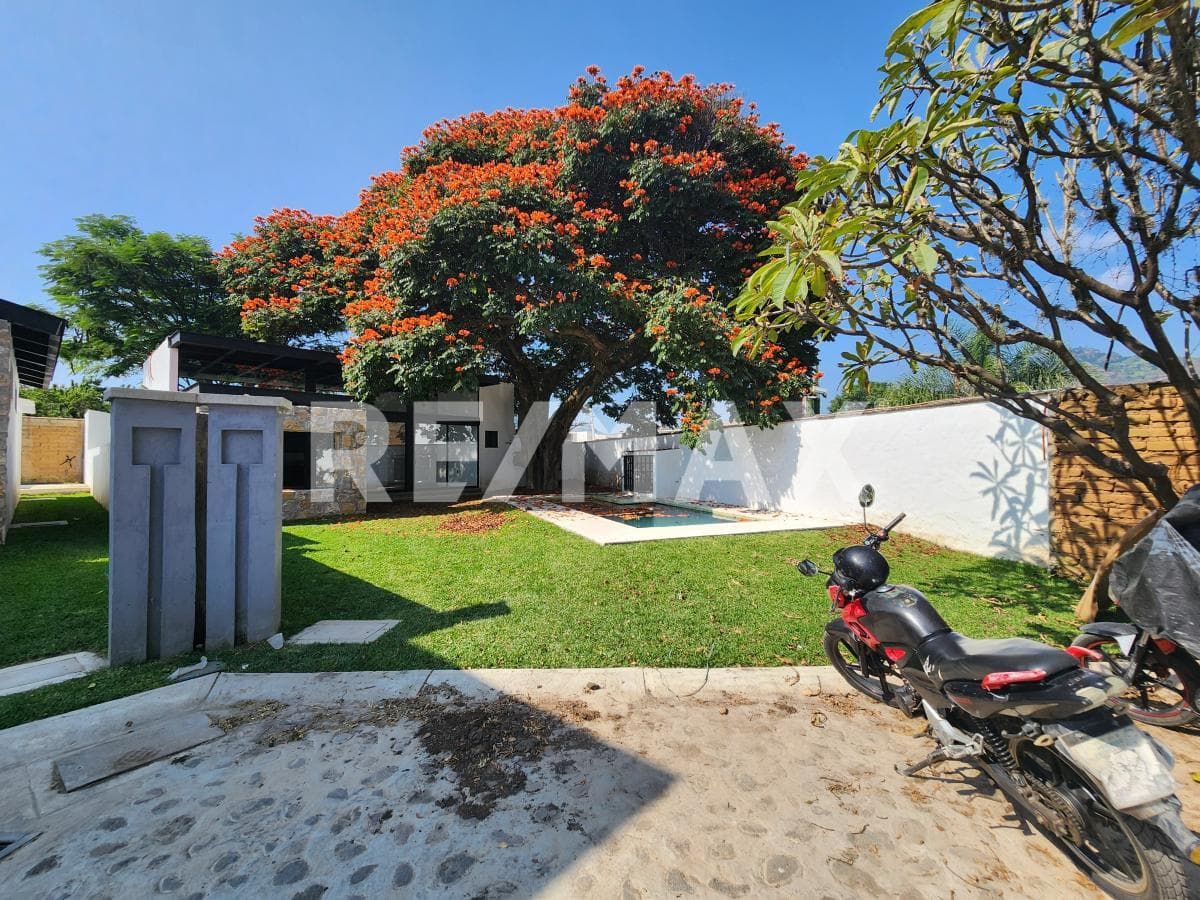 House for Sale in Morelos, Tlayacapan