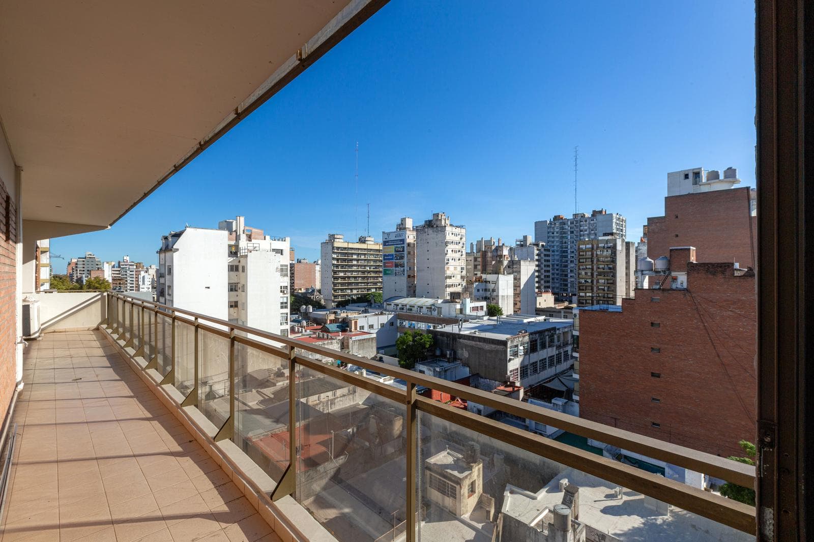FOR SALE: Exclusive 4-Bedroom Apartment, Garage, Barbecue Area - Downtown, Rosario. MORTGAGE AVAILABLE