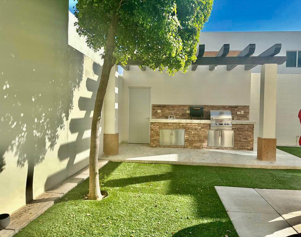 House for sale in La Rioja Poniente, Hermosillo Residential Area, Sonora.