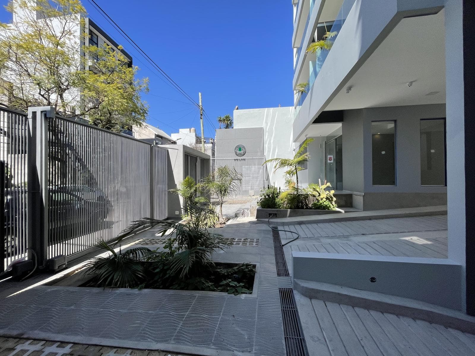 Brand-new 2-room apartment with a garage - Puerto de Olivos.