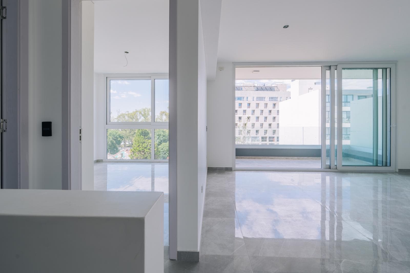 Brand-new 2-room apartment with a garage - Puerto de Olivos.