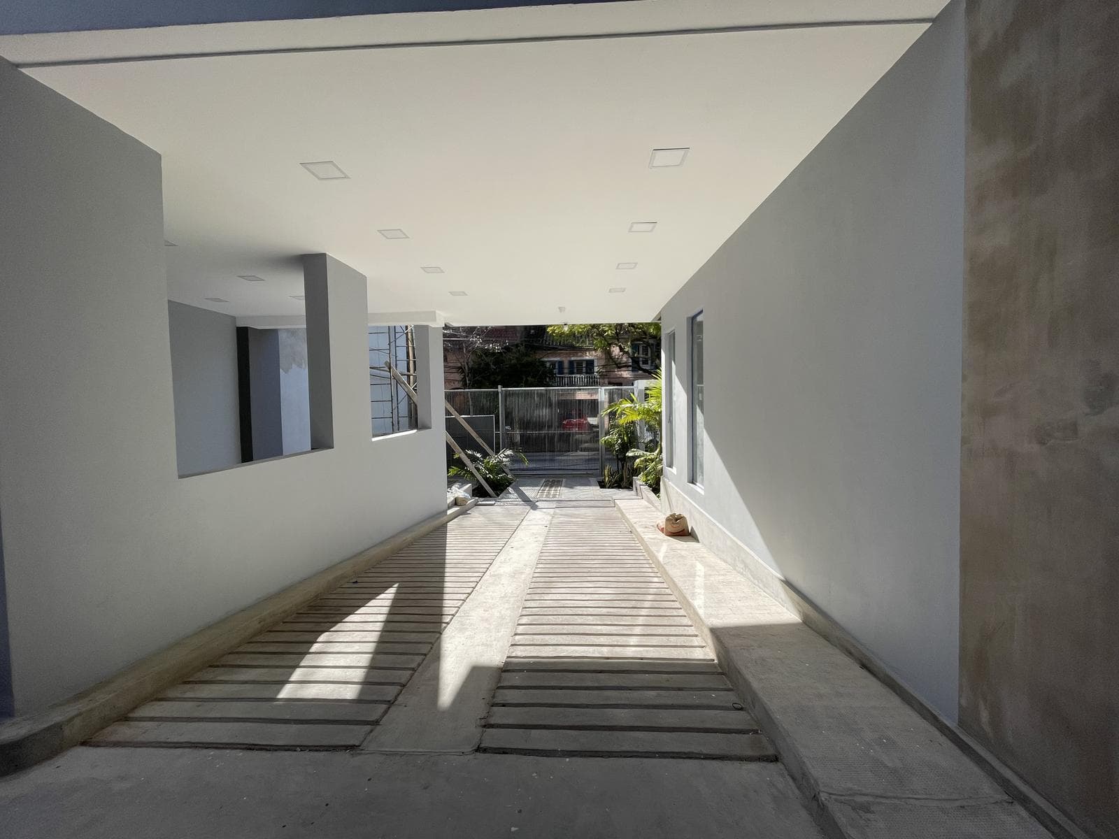 Brand-New 2-Room Apartment with Garage - WE LIVE, Olivos