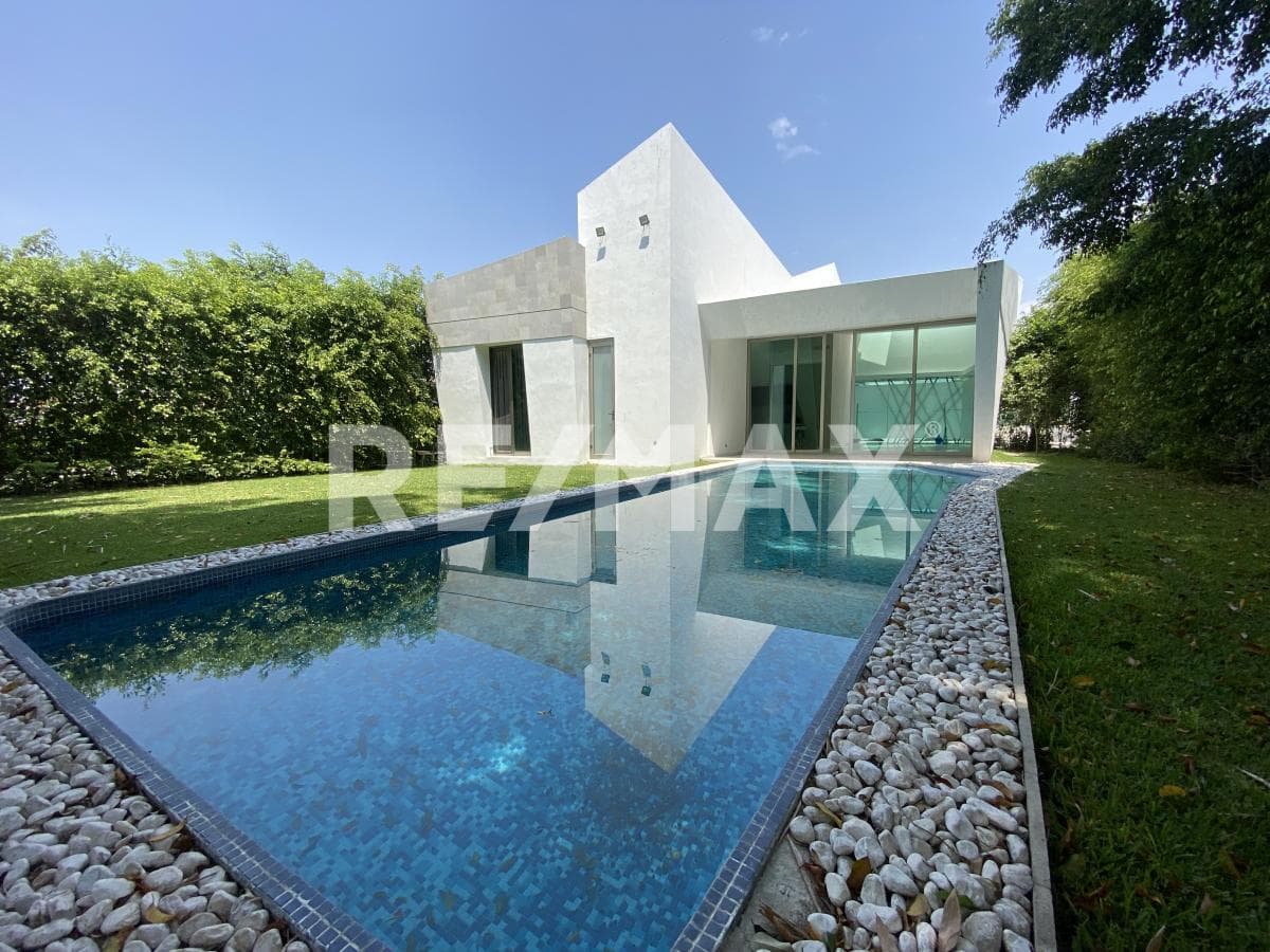 House for Sale in Morelos, Lomas de Cocoyoc