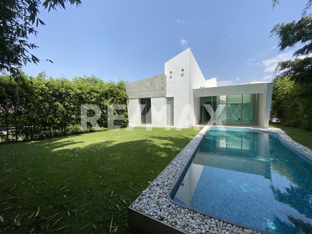 House for Sale in Morelos, Lomas de Cocoyoc