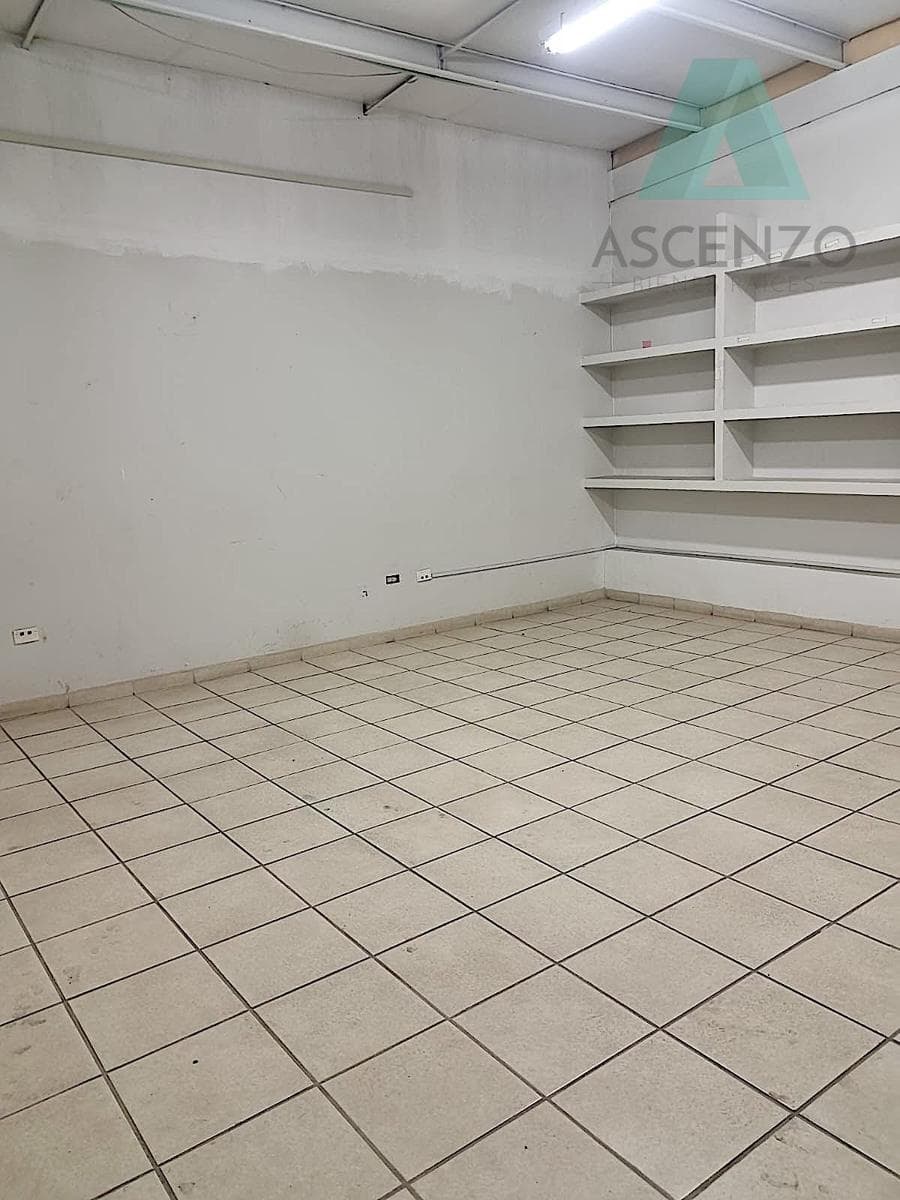 Commercial Warehouse for Rent with Spacious Offices in Col. San Benito, Fabesc