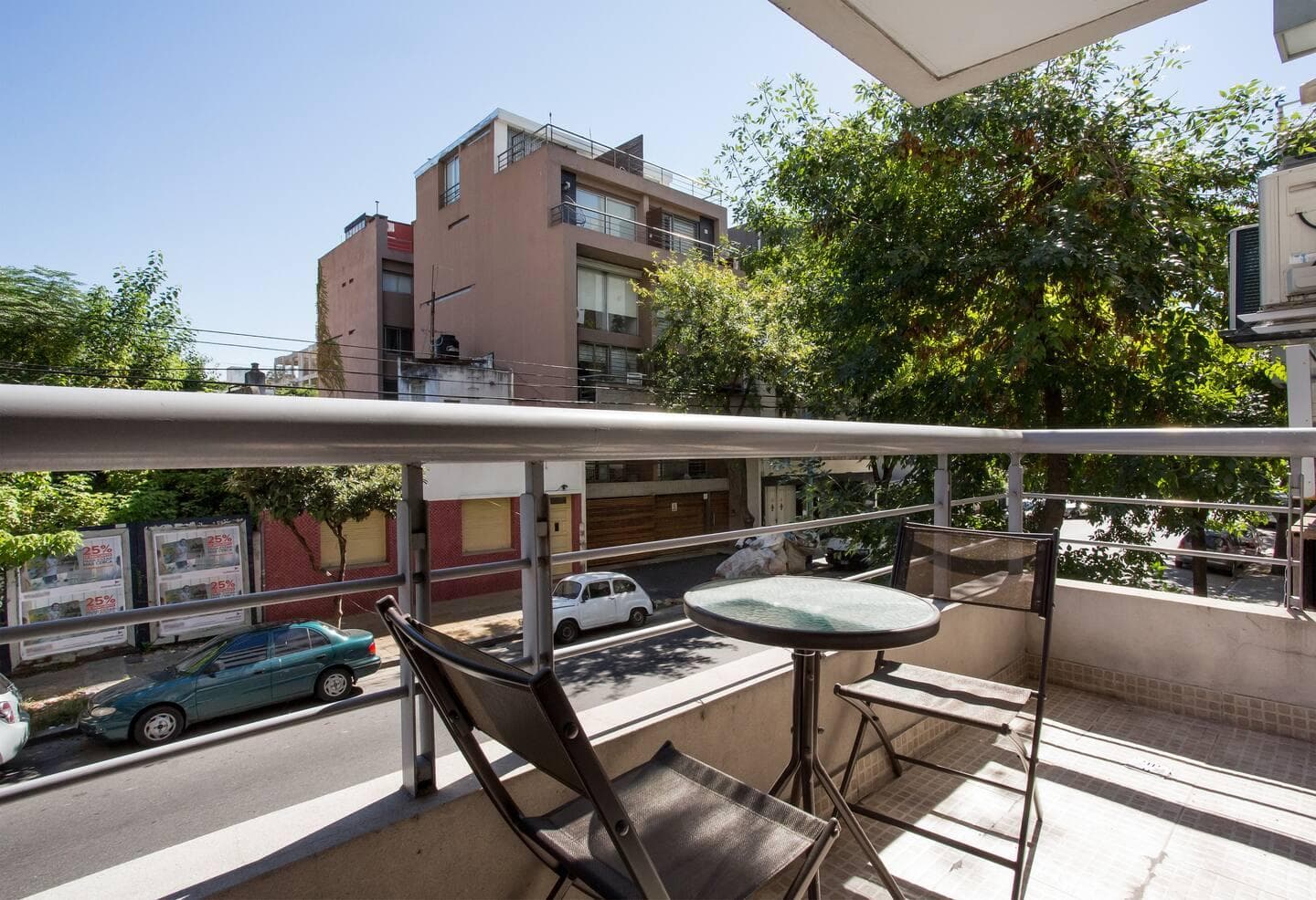 Amplio 2 amb a una cuadra de AV. Libertador ! Suite y vestidor - Luminoso y en excelente estado!