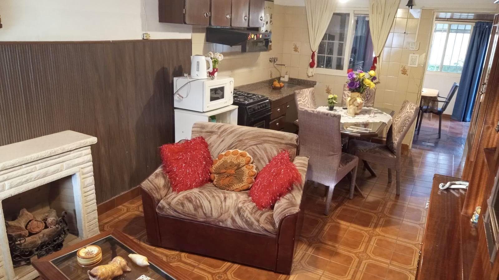 FOR SALE | TRADE - 2-bedroom house with a patio. Belgrano neighborhood, Rosario. - QUALIFIES FOR A MORTGAGE.