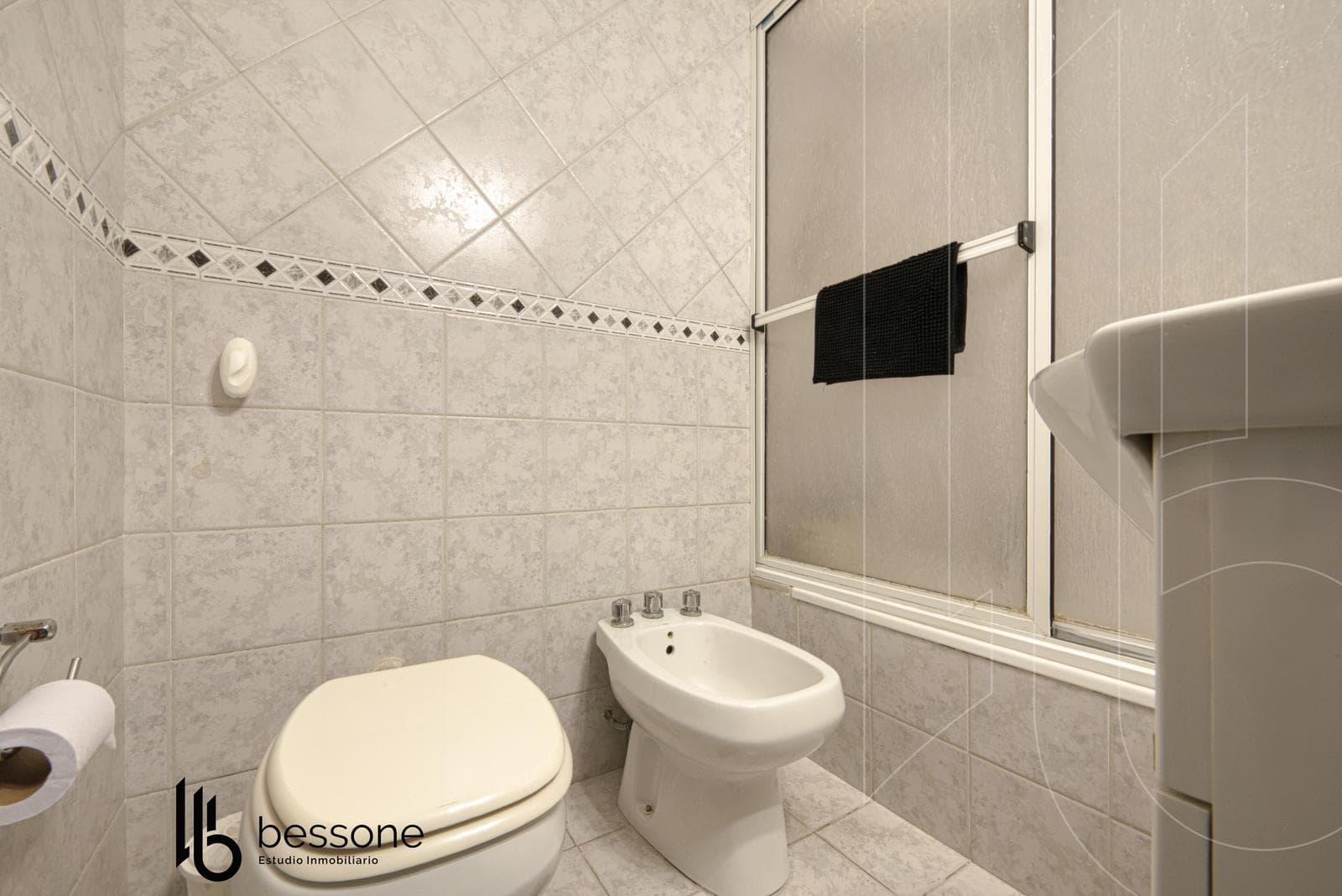 3-Bedroom Apartment for Sale in La Perla with Grill and Terrace—Mortgage Available