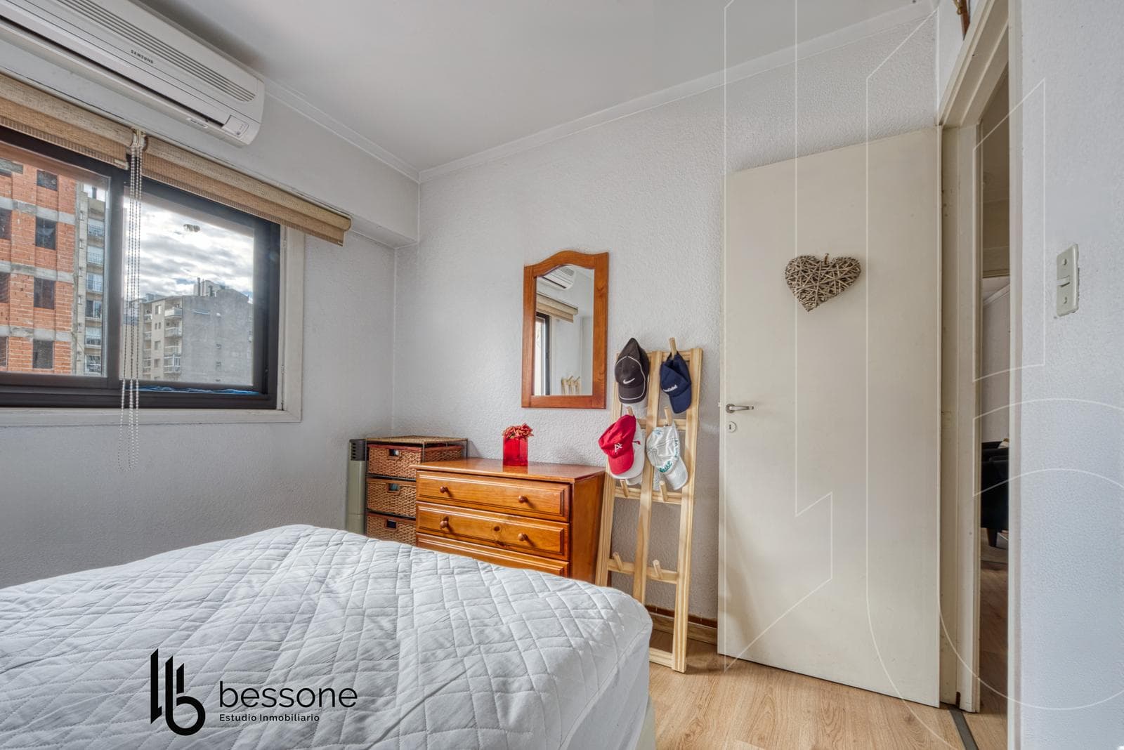 3-Bedroom Apartment for Sale in La Perla with Grill and Terrace—Mortgage Available