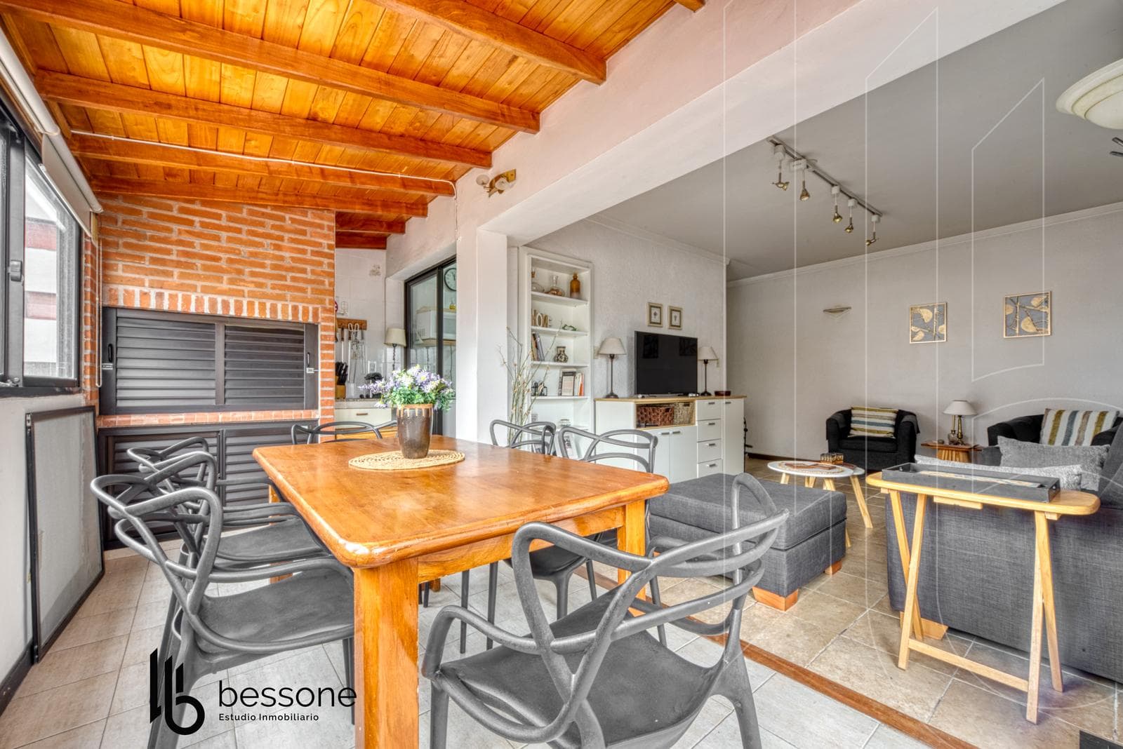 3-Bedroom Apartment for Sale in La Perla with Grill and Terrace—Mortgage Available