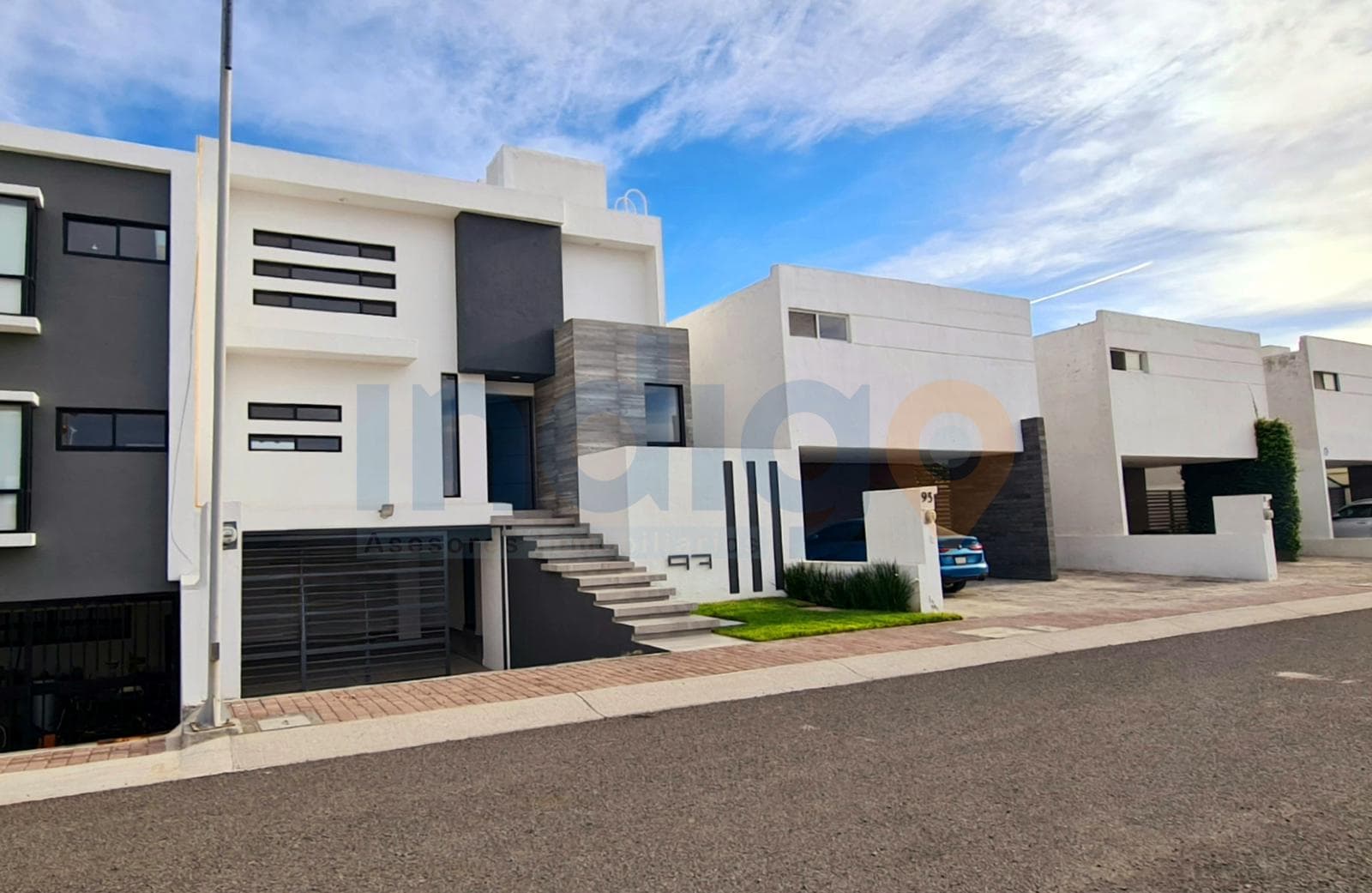 House for Sale in Colinas de Juriquilla (New)