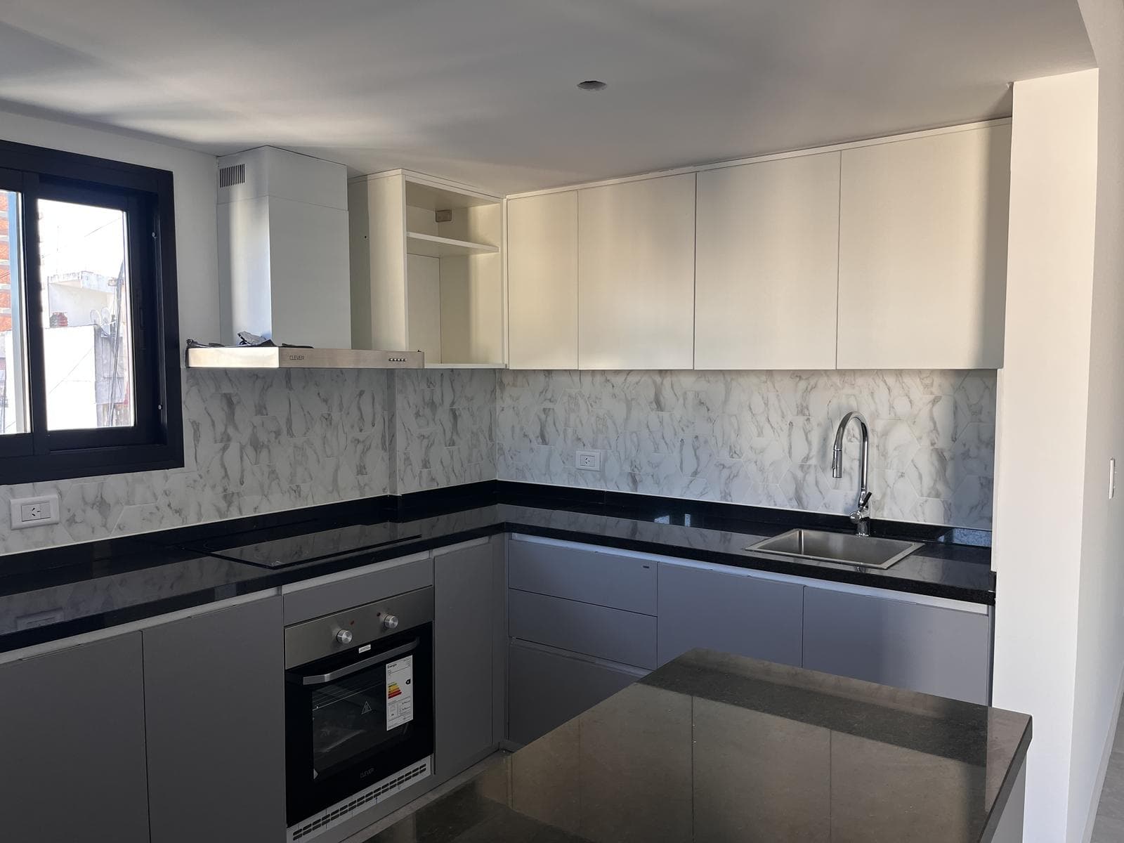 FOR SALE: 4-Room Apartment, 1,300 Laprida, Recoleta, with Balcony and Terrace - Brand-New