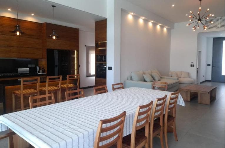 5-Room House for Sale in the Cruz del Sur Neighborhood of San Vicente