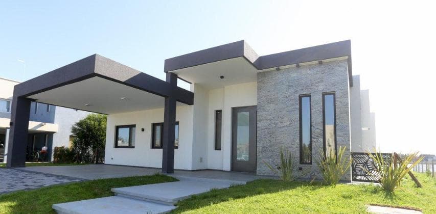 5-Room House for Sale in the Cruz del Sur Neighborhood of San Vicente