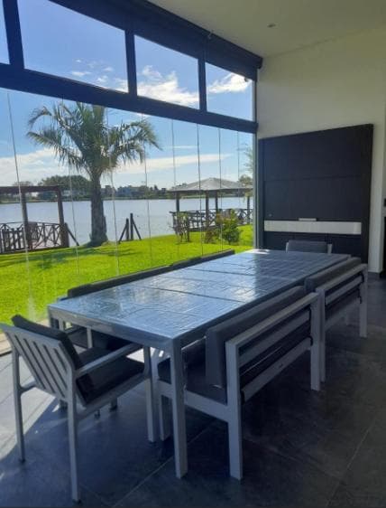 5-Room House for Sale in the Cruz del Sur Neighborhood of San Vicente